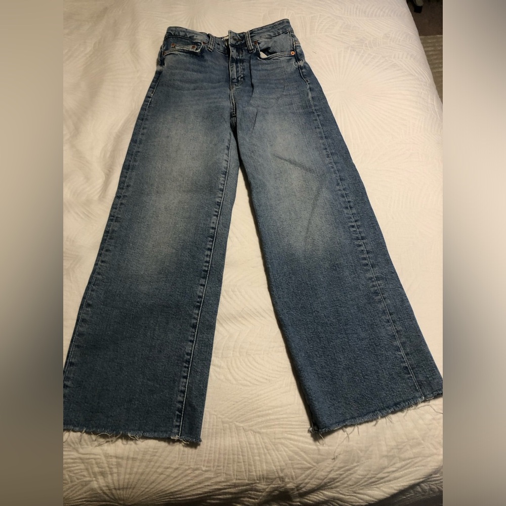 Zara wide leg cropped jean size 2